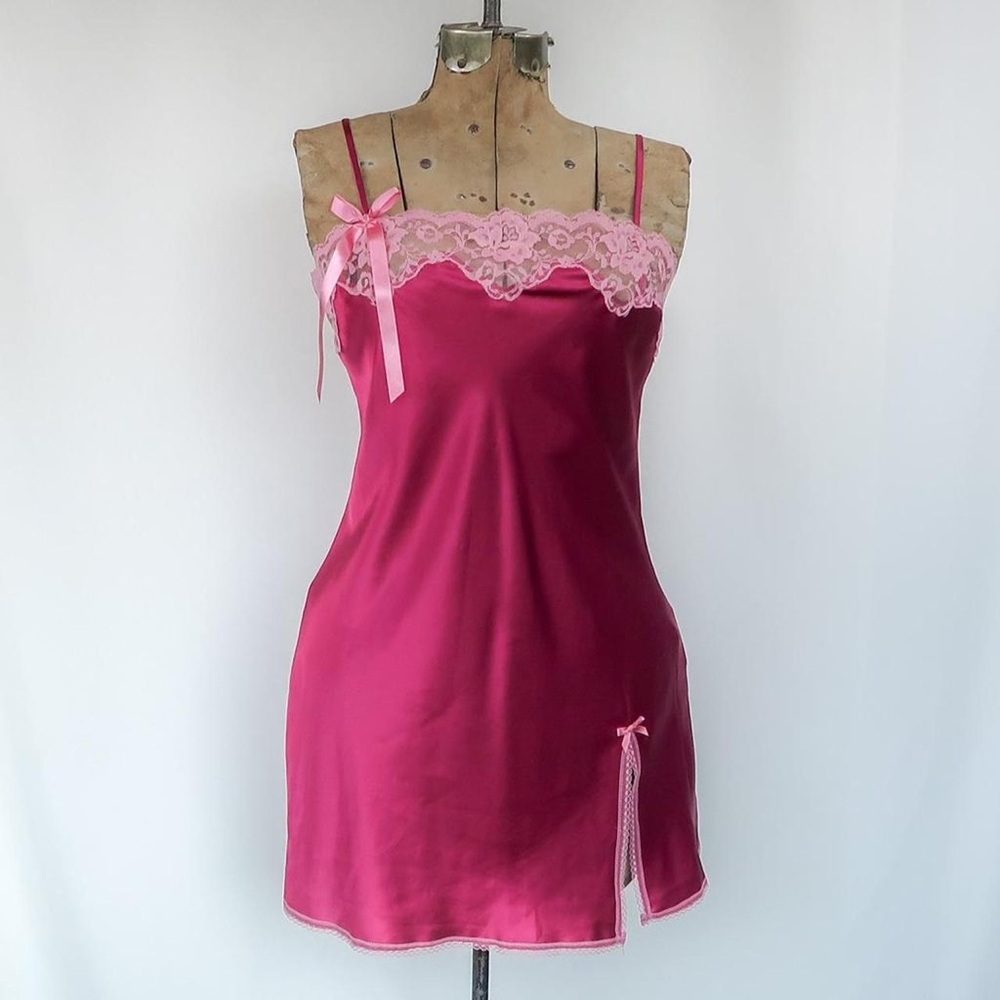 Vintage 2005 Y2K Victorias Secret Lace & Beaded Hot Pink “Maria” Slip Dress XS